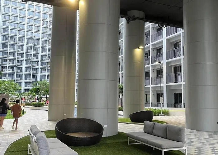 Apartment Affordable In Moa Manila
